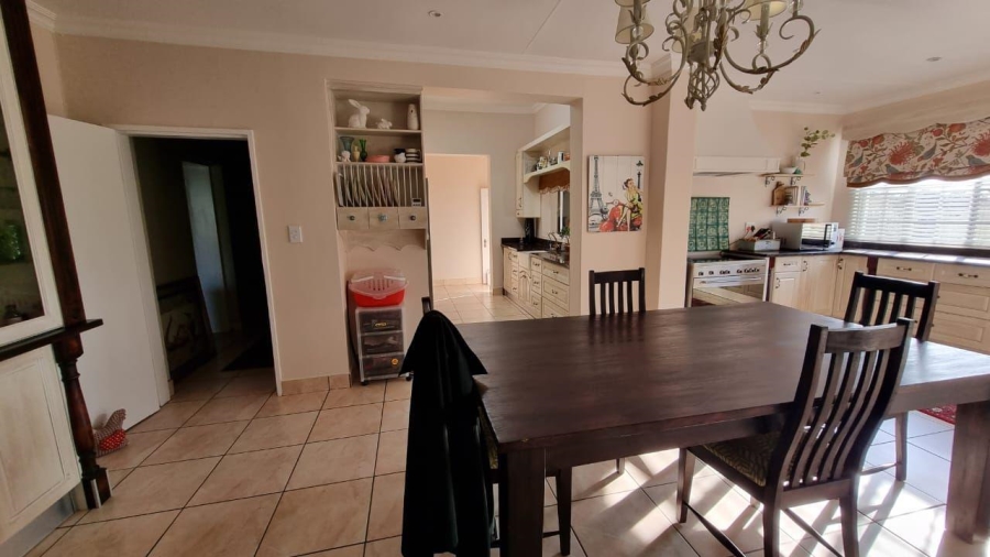 5 Bedroom Property for Sale in Kellys View Free State